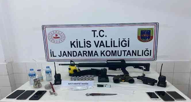 Jandarma uyuşturucu tacirlerine göz açtırmıyor