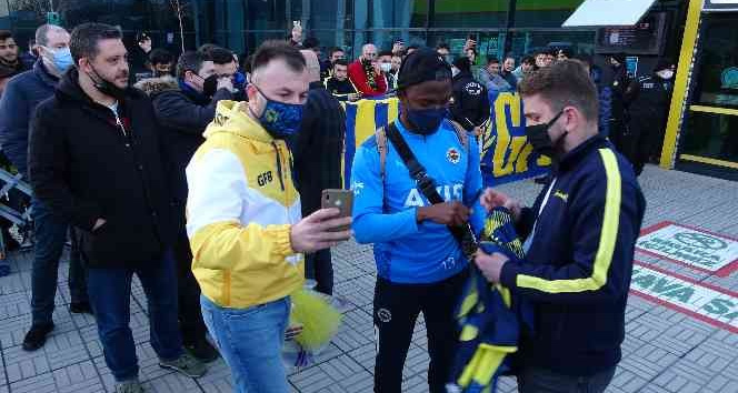 Fenerbahçe’ye coşkulu karşılama