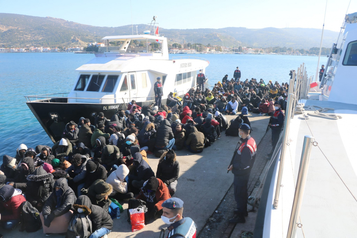 İzmir’de göçmen operasyonu