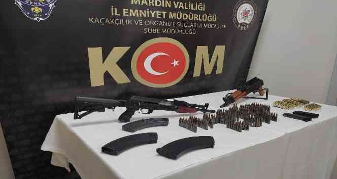 Mardin’de ruhsatsız silah ve mühimmat ele geçirildi