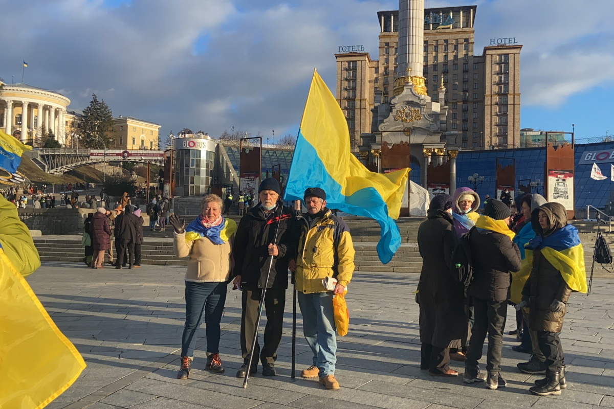 Ukrayna’da halk, Rusya tehdidine karşı sokağa döküldü