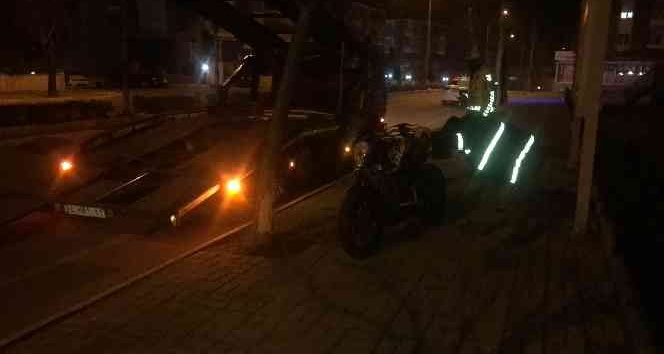 Edirne’de otomobille çarpışan motosiklet sürücüsü yaralandı