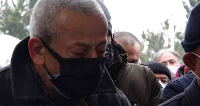 Polis memuru eski eşi tarafından vurularak öldürülen Yasemin öğretmen son yolculuğuna uğurlandı