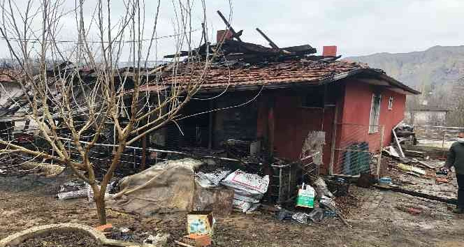 Misafir olarak gittiği evde çıkan yangında öldü