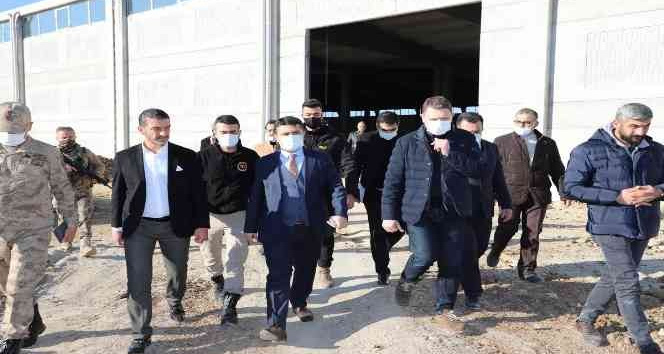 Kaymakam Tunç, Cizre OSB’de incelemelerde bulundu