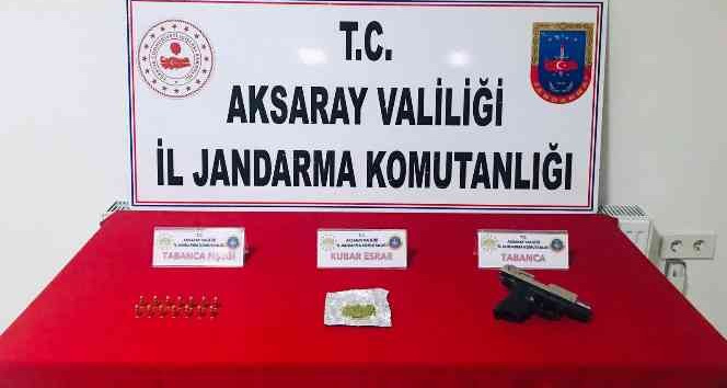 Aksaray’da jandarma operasyonunda uyuşturucu ve silah ele geçirildi