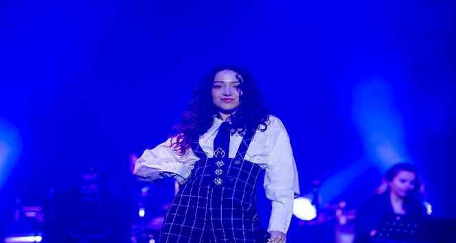 Buca’da Zeynep Bastık ve Anıl Piyancı rüzgarı