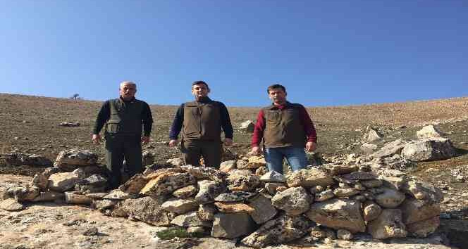 Kaçak avcıların kurduğu tuzaklar yıkıldı