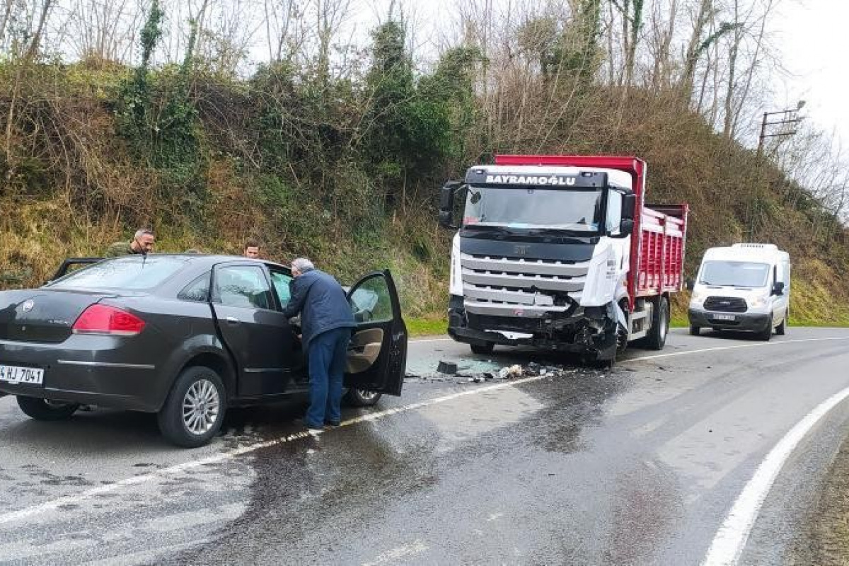 Ordu'da otomobil ile kamyon çarpıştı: 2 ölü, 2 yaralı