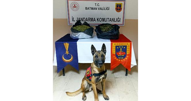 Batman’da uyuşturucu baskınında 11 kilogram kubar esrar ele geçirildi