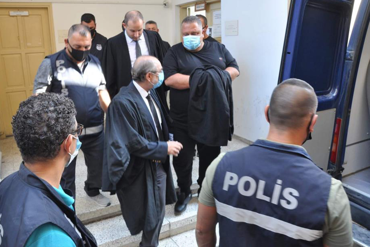 KKTC’deki Falyalı cinayetinde kullanılan silahlar ele geçirildi