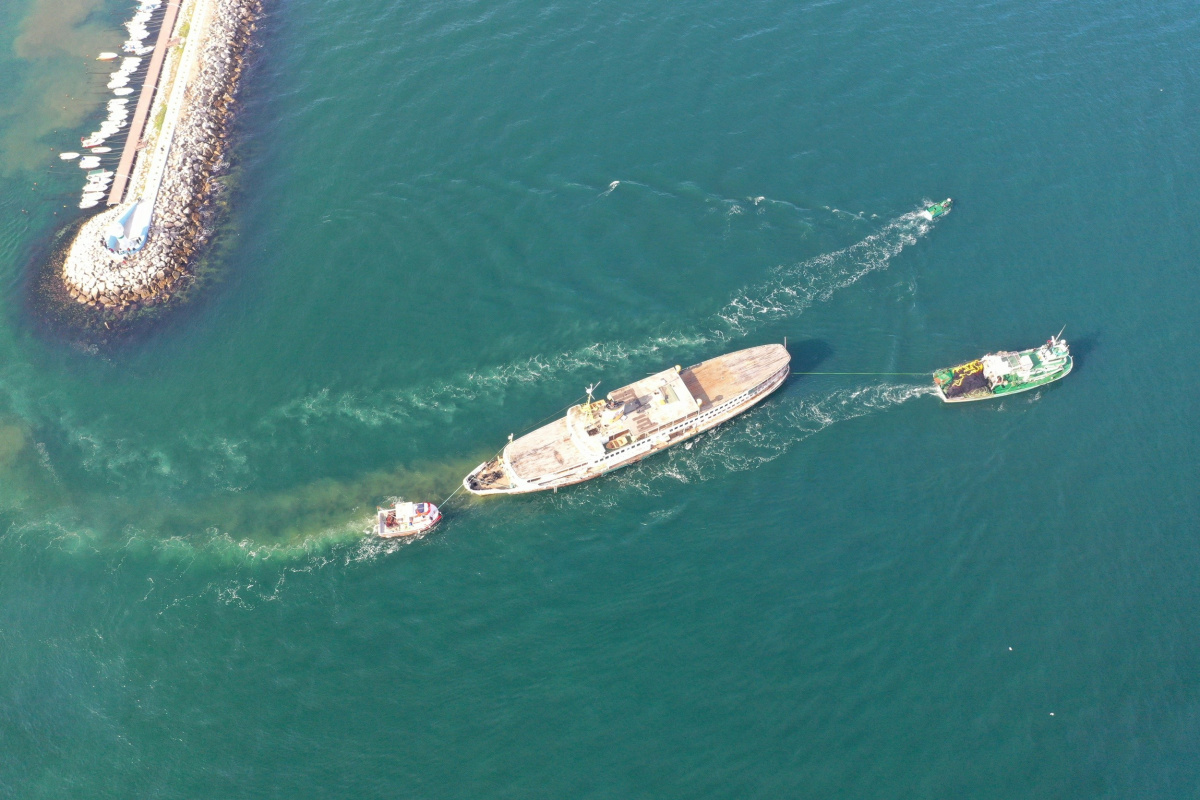 Otantik Gemi Otel, İstanbul'a uğurlandı