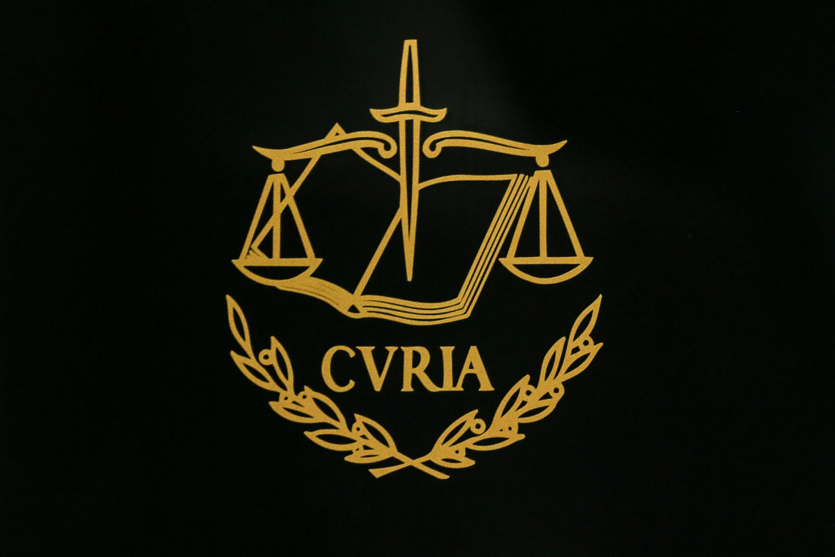 Avrupa Adalet Divanı'ndan Polonya ve Macaristan'a fon kesintisine onay