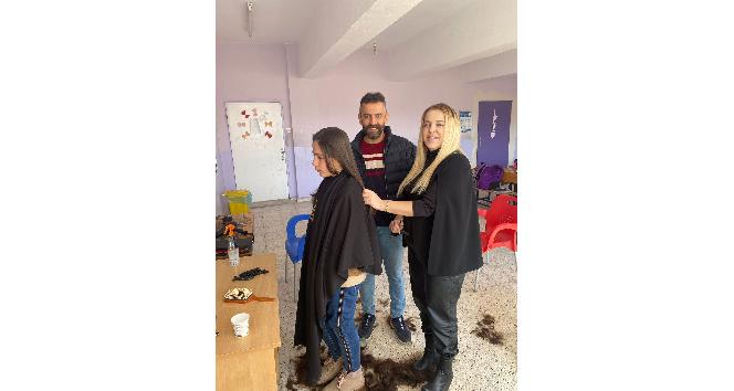 Gönüllüler köy çocuklarına kuaför hizmeti götürdü