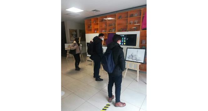 Hayatını kaybeden arkeolog adına kütüphanede sergi açıldı