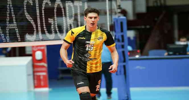 Genç voleybolcu Ege Can Avcıl, Max Potential ailesine katıldı