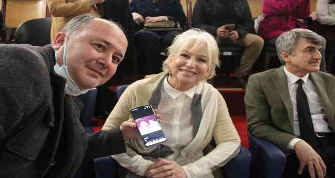 25 yıllık fotoğraf Lale Manço’yu duygulandırdı