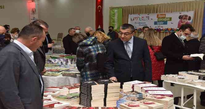 Çan Belediyesi kitap fuarı başladı