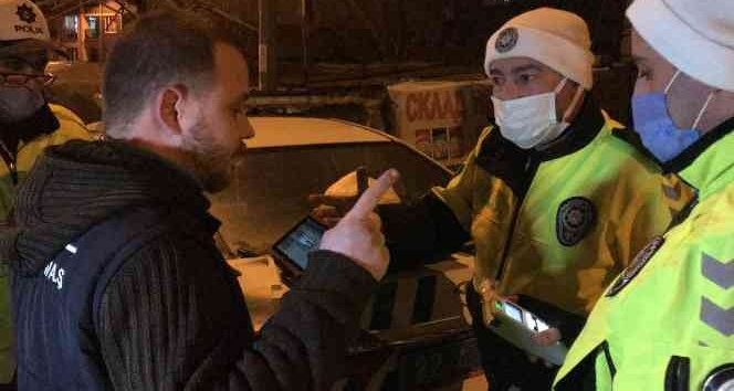Edirne’de polis ekiplerinin alkollü sürücüler ile imtihanı: Alkolmetreye üflemiyorum