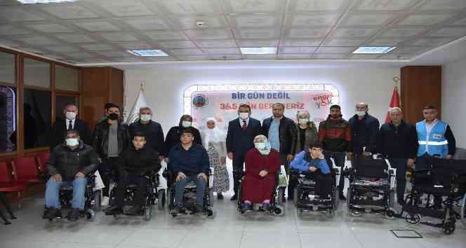 Siirt Belediyesinden engelli vatandaşlara akülü araç desteği