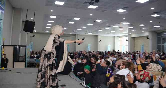 Tatvan Belediyesinden kadınlar matinesi