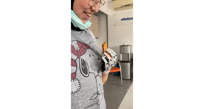 Sevim’in protez kol sevinci