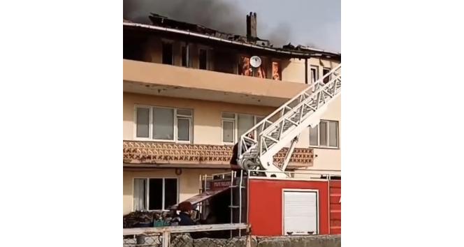 Yalova’da korkutan çatı yangını