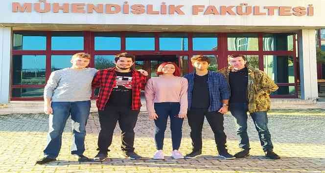 Edirne’de üniversite öğrencileri, robot yarışmasından ödülle döndü