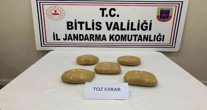 Bitlis’te 5 kilo 200 gram esrar ele geçirildi