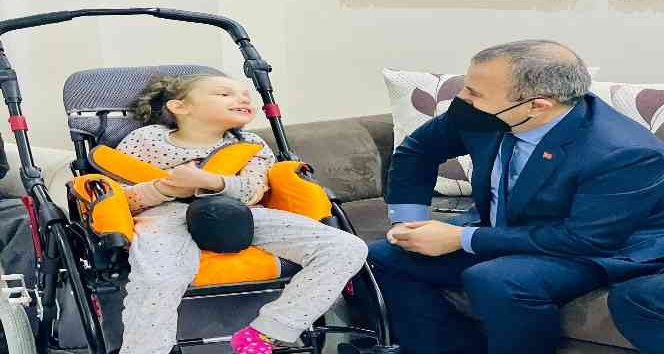 Vali Sonel’den ev ziyaretleri