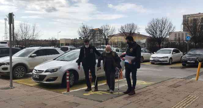 Husumetli olduğu komşusunu öldüren yaşlı adam tutuklandı