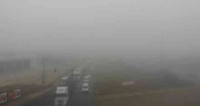 43 ilin geçiş güzergahında yoğun sis: Görüş mesafesi 20 metre