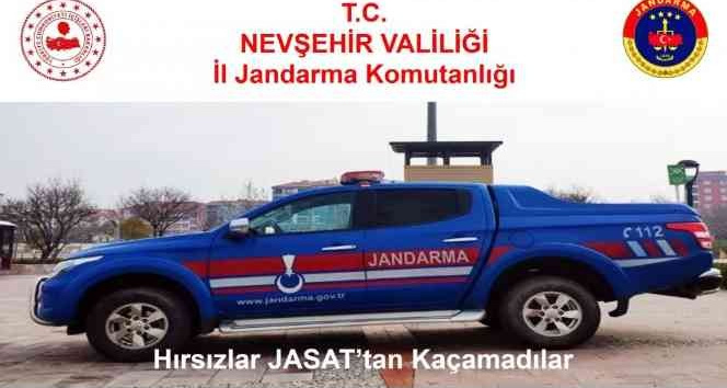 Araçların akü ve motorlarını çalan hırsızlar yakalandı