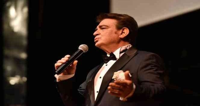 Türk sanat müziği gecesine yoğun ilgi