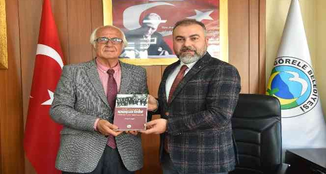 Kemençenin kitabını yazdı