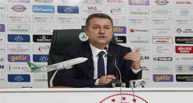 Hakan Karaahmet: "Giresunspor şu an tarihinin en büyük yalnızlığını yaşıyor"