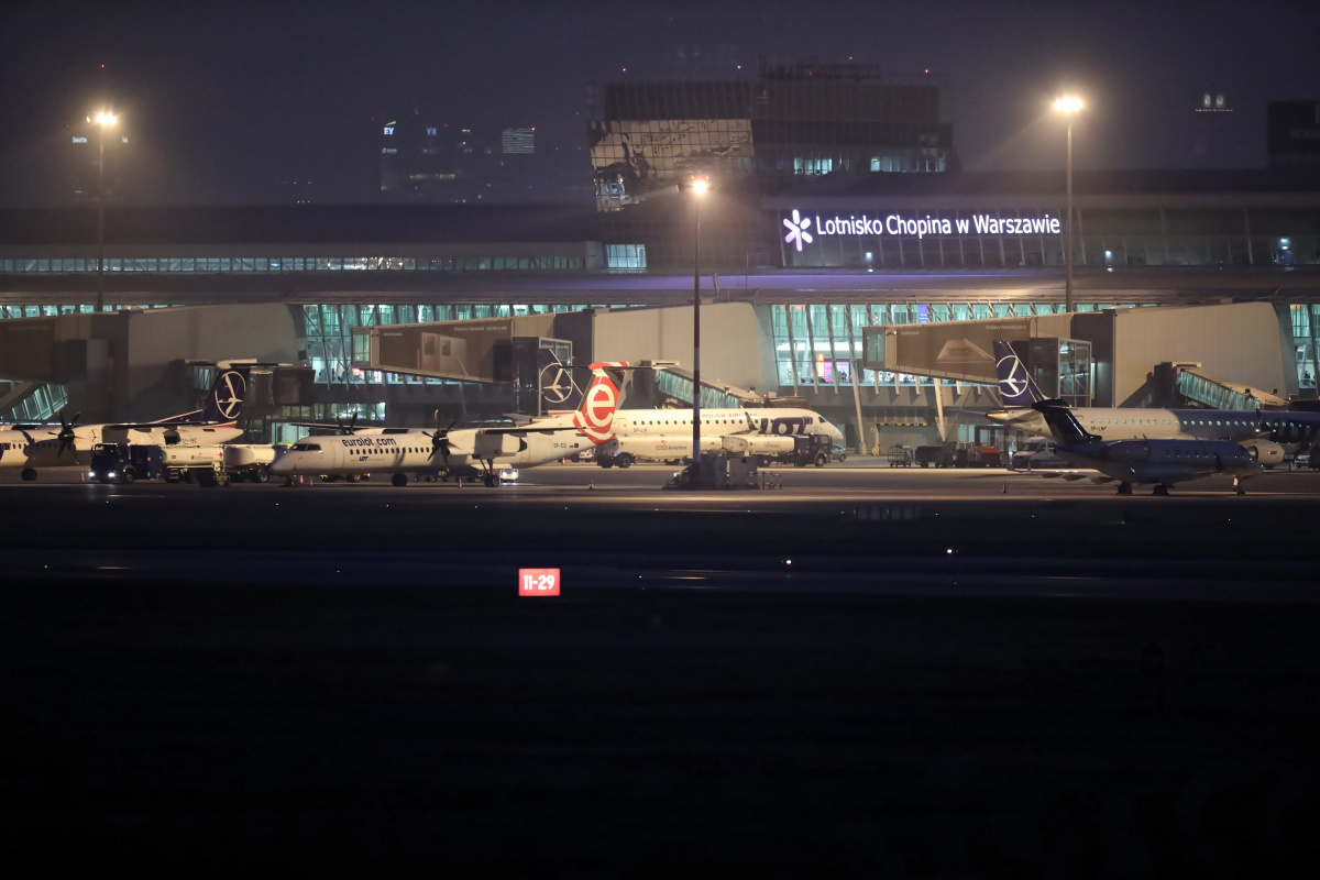 Polonya, hava sahasını Rusya uçaklarına kapatıyor