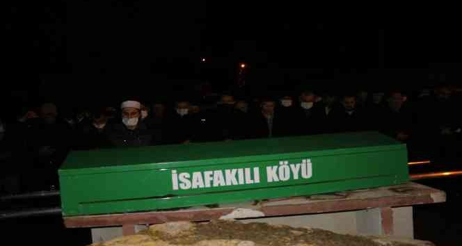 İki çocuğu ile doğalgaz zehirlenmesinden hayatını kaybeden kadın toprağa verildi