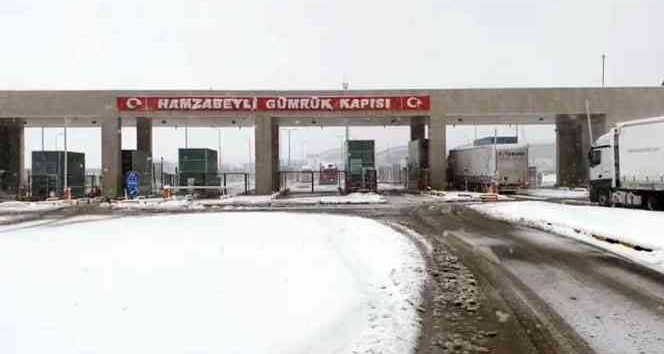 Kar Edirne’den giriş yaptı, köyler kısa sürede beyaza büründü