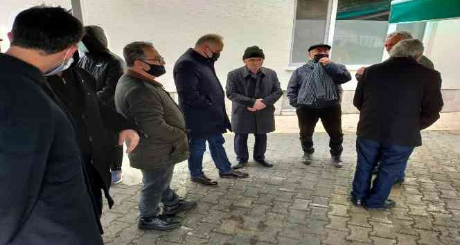 Mehmetçik üşümesin diye ördüğü çoraplarla herkesin yüreğini ısıtan Zeliha nine hayatını kaybetti