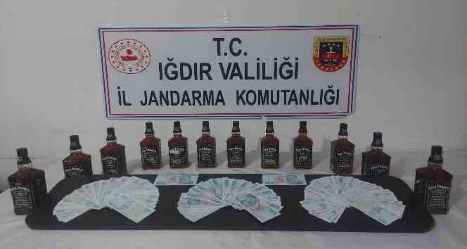 Iğdır’da sahte banknot ve kaçak içki ele geçirildi