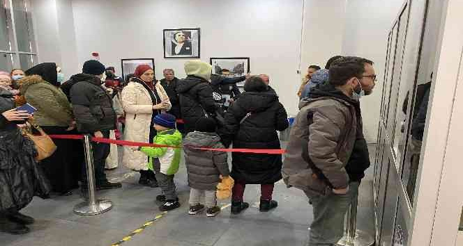Ukrayna’dan gelen Kırım Türkü kadınlar ve çocuklar Türkiye’de