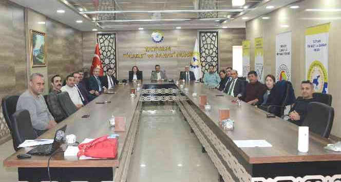 Tatvan’da banka müdürleriyle toplantı