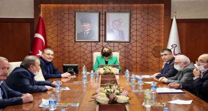 Rektör Aktekin projeleri anlattı