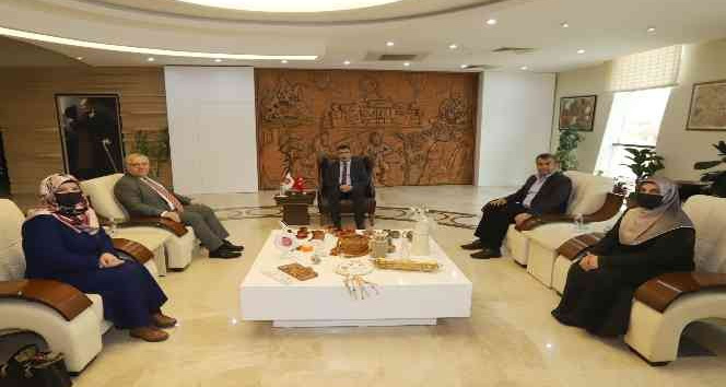 Alemdar İmam Hatipliler Derneği’nden Rektör Aktekin’e Ziyaret