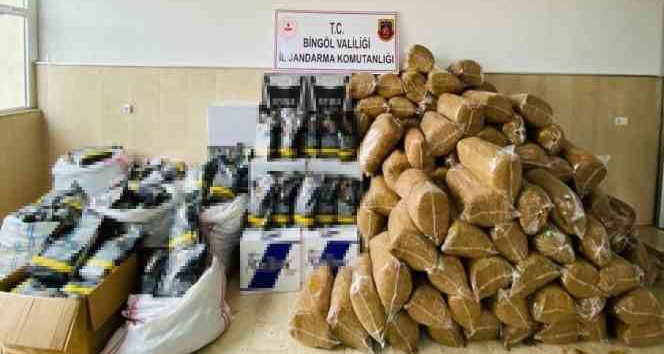 Bingöl’de uygulama noktasında durdurulan kamyonetten 1 ton kıyılmış tütün ele geçirdi