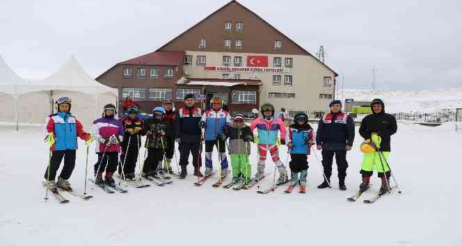 Bingöl’de sporculara ‘HAYDİ’ uygulaması tanıtıldı