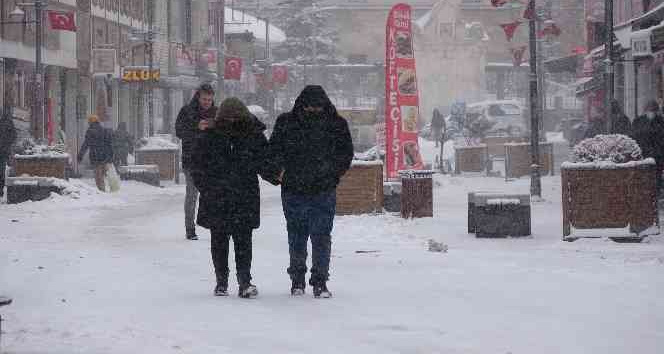 Yozgat Valiliğinden yoğun kar yağışı uyarısı
