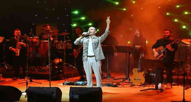 Oğuzhan Koç öğrencileri coşturdu