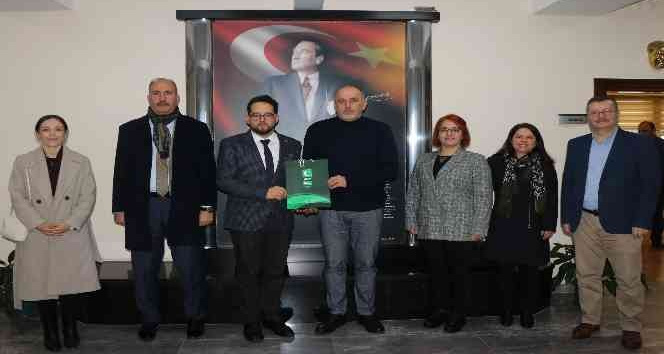 Yeşilay Yalova Şubesi’nden Soyer’e ziyaret